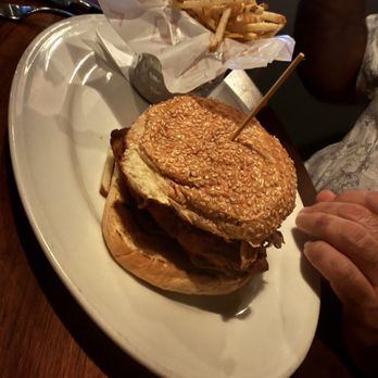 Luke's Kitchen and Bar - Fried Chicken - Seafood Near Me - Orlando, Florida