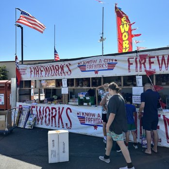 I Know a Guy Fireworks - Fireworks Near Me - Scottsdale, Arizona I Know a Guy Fireworks - Fireworks Near Me - Scottsdale, Arizona