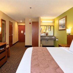 Jameson Inn & Suites Hazlehurst - Guestroom