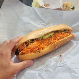 Banh mi grilled pork