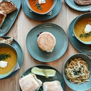 Google Visitor Experience Cafe - Soups, sandwiches, noodles, and cookie - Cafes Near Me - Mountain View, California