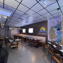 Fuji Sushi and Japanese Steak House - Dinning side