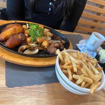Maisonetta - Steak and fries - French Near Me - Bronx, New York