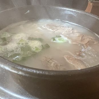 E-Jo Korean Restaurant - Sulongtang that's boiling steam coming out. - Korean Near Me - Las Vegas, Nevada
