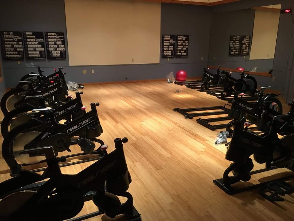 CHIC’S BEACH CROSSFIT Updated September 2024 11 Photos 4924 Shell