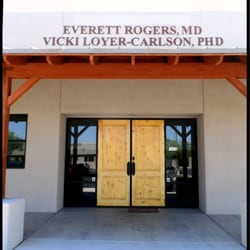 Loyer-Carlson Vicki PHD - The front door of the office.