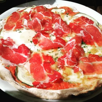 Ragazzi da Peppone - La pizza courgette . Attention pas mal d ail mais tellement bonne - Italian Near Me - Bordeaux, 33 Ragazzi da Peppone - La pizza courgette . Attention pas mal d ail mais tellement bonne - Italian Near Me - Bordeaux, 33