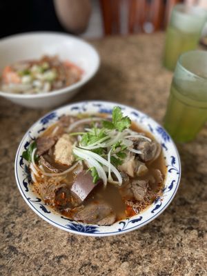 Hoang Lan Restaurant by null