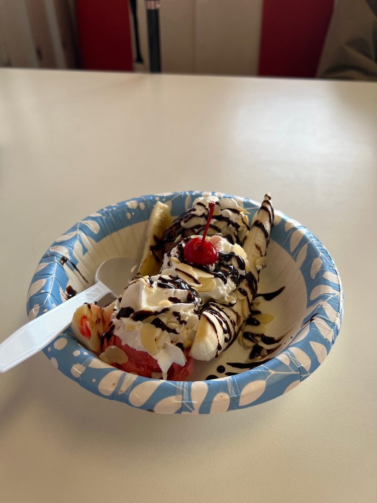 HOLLY HOP ICE CREAM SHOPPE Updated September 2024 100 Photos & 104