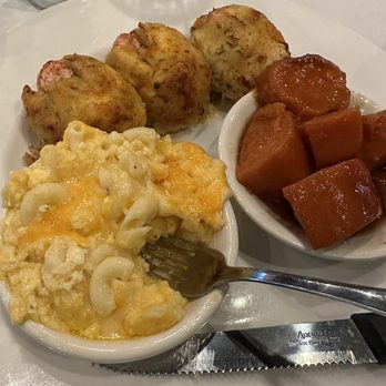 Kelsey's - Goodness in a photo . Mac bussssssssssinnnnn stuff shrimp with crab (fireeeeeee baby) them yams was ok  that corn bread Chile just lay down - Soul Food Near Me - Atlantic City, New Jersey