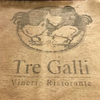 Tre Galline - Place settings are made from wine crates. - Italian Near Me - Torino, TO