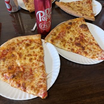 Tosco's Pizza - New Windsor - 2slices and can soda $5.00 great deal - Wraps Near Me - New Windsor, New York Tosco's Pizza - New Windsor - 2slices and can soda $5.00 great deal - Wraps Near Me - New Windsor, New York