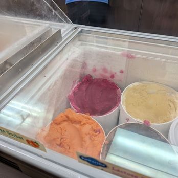 Enniskillen General Store - Here for the juicy orange sorbet - Ice Cream & Frozen Yogurt Near Me - Bowmanville, Ontario