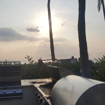 Kaanapali Alii - Sunset Grilling by the Pacific - Hotels Near Me - Lahaina, Hawaii Kaanapali Alii - Sunset Grilling by the Pacific - Hotels Near Me - Lahaina, Hawaii