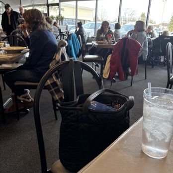 Briarfield Cafe - Interior view - Cafes Near Me - Maumee, Ohio