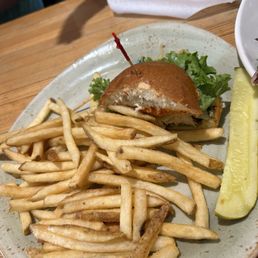 Pesto chicken sandwich with fries