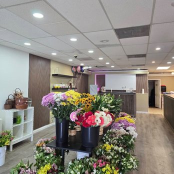 Lesly Flowers Gurnee - Florists Near Me - Gurnee, Illinois Lesly Flowers Gurnee - Florists Near Me - Gurnee, Illinois