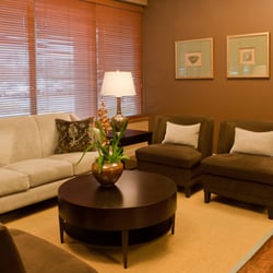Movassaghi Plastic Surgery & Ziba Medical Spa - Sitting area in the Eugene Office