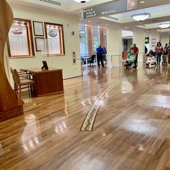 The Queen's Medical Center - Lobby - Medical Centers Near Me - Honolulu, Hawaii The Queen's Medical Center - Lobby - Medical Centers Near Me - Honolulu, Hawaii