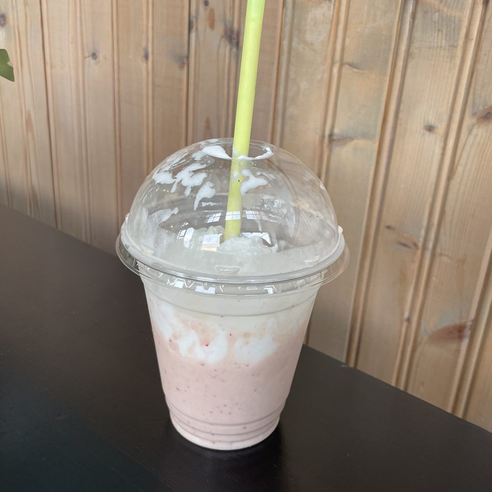 Rusty Cup - Strawberry, Banana, pineapple smoothie - Coffee & Tea Near Me - Astoria, Oregon Rusty Cup - Strawberry, Banana, pineapple smoothie - Coffee & Tea Near Me - Astoria, Oregon