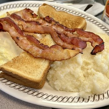 Waffle House - 2 egg breakfast - Diners Near Me - Middleburg, Florida Waffle House - 2 egg breakfast - Diners Near Me - Middleburg, Florida