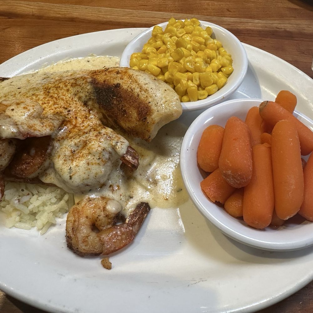 Cheddar's Scratch Kitchen - Creamy Garlic Tilapia & Shrimp - American Near Me - Dallas, Texas Cheddar's Scratch Kitchen - Creamy Garlic Tilapia & Shrimp - American Near Me - Dallas, Texas