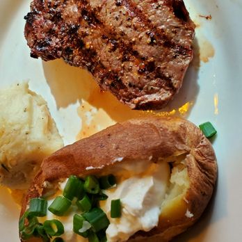 Red Lobster - 7 ounce Sirloin Steak + Baked Potato -- Nope, overly seasoned. 07 February 2020 - Seafood Near Me - Santa Maria, California Red Lobster - 7 ounce Sirloin Steak + Baked Potato -- Nope, overly seasoned. 07 February 2020 - Seafood Near Me - Santa Maria, California