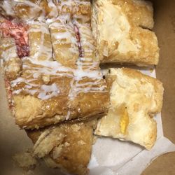 El Cafetal - Guava Cheese and a yummy thing made with Ladyfingers