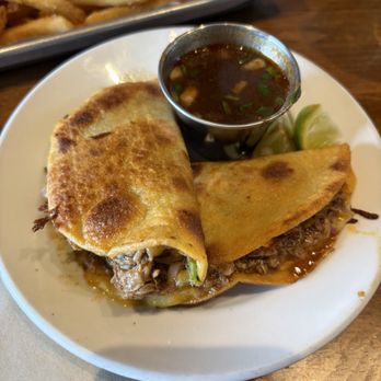 HI Sliders - birria tacos - Food Trucks Near Me - Mililani, Hawaii