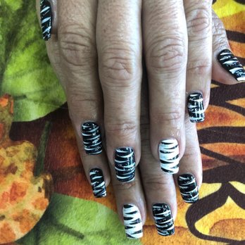 Sunflower Nails - Nail Salons Near Me - Panorama City, California