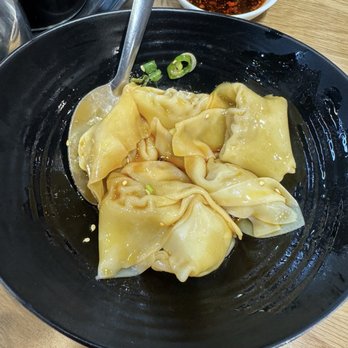 Dough Zone Dumpling House - Pork Wonton w/ chili sauce - Dim Sum Near Me - San Jose, California Dough Zone Dumpling House - Pork Wonton w/ chili sauce - Dim Sum Near Me - San Jose, California