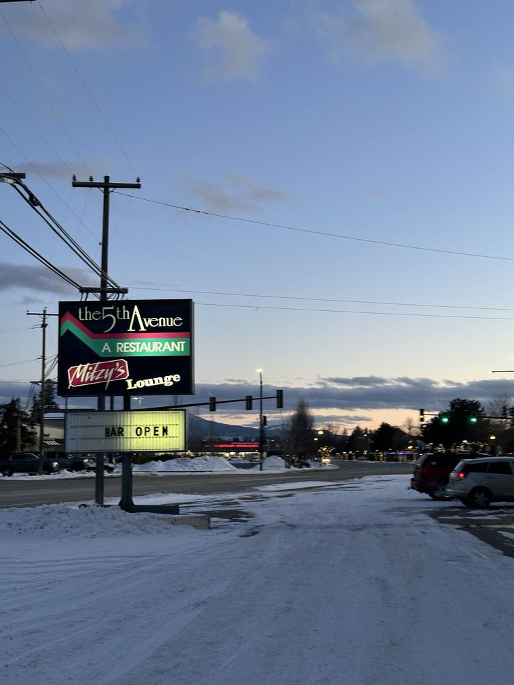 Mitzy's Lounge Logo