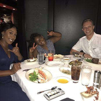 Morton's The Steakhouse - Steakhouses Near Me - Honolulu, Hawaii