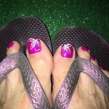 Honey Nail Spa - Designed by Karen (freehand) - Nail Salons Near Me - Pasadena, California