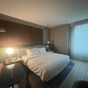 Hyatt Centric Chicago Magnificent Mile - Room - Hotels Near Me - Chicago, Illinois
