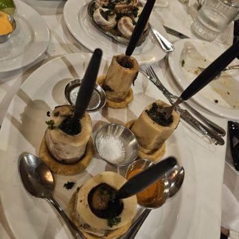 Restaurante Caesar's - Bone Marrow - Salad Near Me - Tijuana, BCN