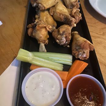 McBrides Pub - wings - Pubs Near Me - Bellmore, New York
