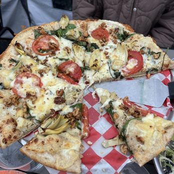 Amici's Kitchen and Living Room - 12" Artichoke pizza. Excellent - Pizza Near Me - Berkley, Michigan Amici's Kitchen and Living Room - 12" Artichoke pizza. Excellent - Pizza Near Me - Berkley, Michigan