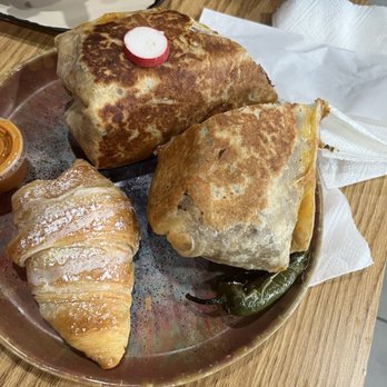 Buenos Dias - Breakfast burrito - Salvadoran Near Me - Houston, Texas