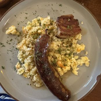 Nüetnigenough - sausage, bacon and potatoes - Belgian Near Me - Brussels, BRU Nüetnigenough - sausage, bacon and potatoes - Belgian Near Me - Brussels, BRU