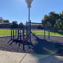 Las Brisas Park - Toddler playset