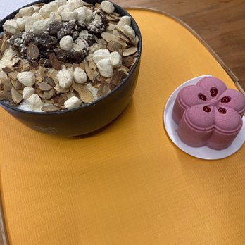 Cafe W Bakery and Desserts - Red bean bingsoo and Raspberry Pistachio Mousse - Cafes Near Me - Flushing, New York Cafe W Bakery and Desserts - Red bean bingsoo and Raspberry Pistachio Mousse - Cafes Near Me - Flushing, New York