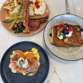 Fig & Ginger - Big Breakfast, Salmon Omelet and French Toast - Breakfast & Brunch Near Me - Honolulu, Hawaii Fig & Ginger - Big Breakfast, Salmon Omelet and French Toast - Breakfast & Brunch Near Me - Honolulu, Hawaii