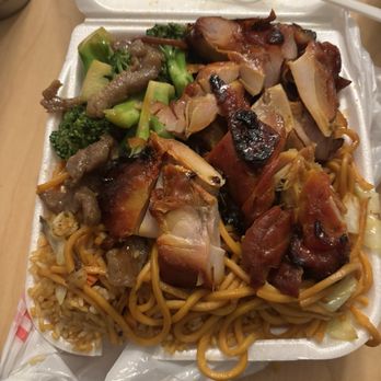 Wok & Roll - Broc beef and BBQ chix - Chinese Near Me - Fullerton, California