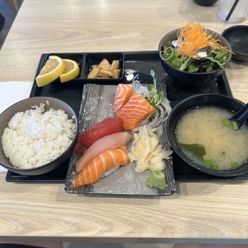 Tanoshi Japanese Bistro - Sashimi and Nigiri Bento. 8-27-26 pieces are getting smaller then a yr ago, - Sushi Bars Near Me - Walnut Creek, California Tanoshi Japanese Bistro - Sashimi and Nigiri Bento. 8-27-26 pieces are getting smaller then a yr ago, - Sushi Bars Near Me - Walnut Creek, California