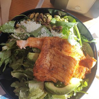 Torchy's Tacos - Airstream salad with salmon - Tacos Near Me - Round Rock, Texas Torchy's Tacos - Airstream salad with salmon - Tacos Near Me - Round Rock, Texas
