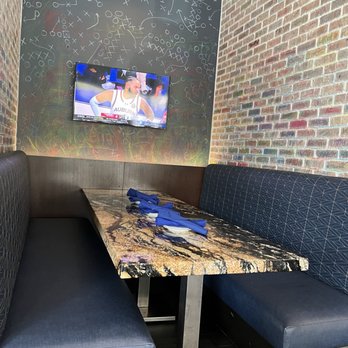 Biggio's - Large comfy booths - Sports Bars Near Me - Houston, Texas Biggio's - Large comfy booths - Sports Bars Near Me - Houston, Texas
