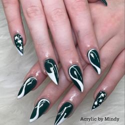 Deluxe Spa & Nails