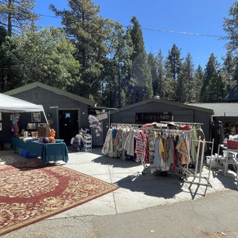 Idyllwild Help Center Thrift Store - Outside - Thrift Stores Near Me - Idyllwild, California Idyllwild Help Center Thrift Store - Outside - Thrift Stores Near Me - Idyllwild, California