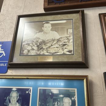 Captain Billy's Crab House - Seafood Near Me - Newburg, Maryland